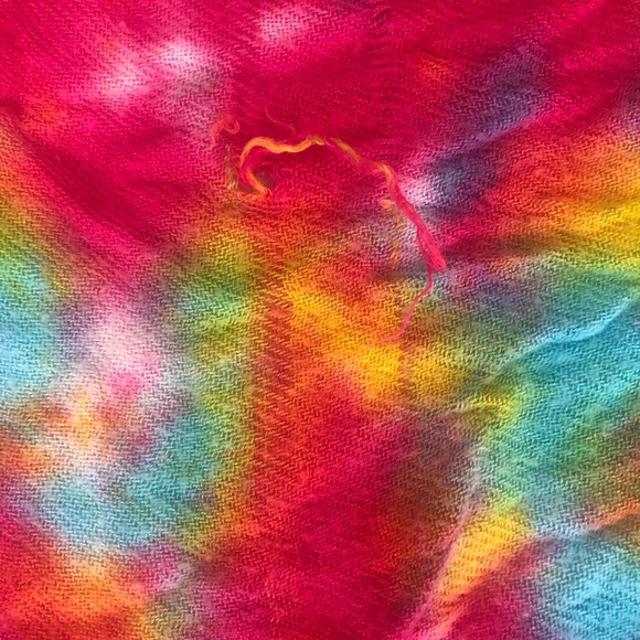 ☮️ A ONCE IN A LIFETIME TIE-DYE SCARF - Picture 3 of 5